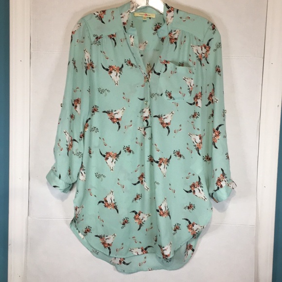 Wishful Park Tops - Wishful Parks Woman’s Shirt Size Medium